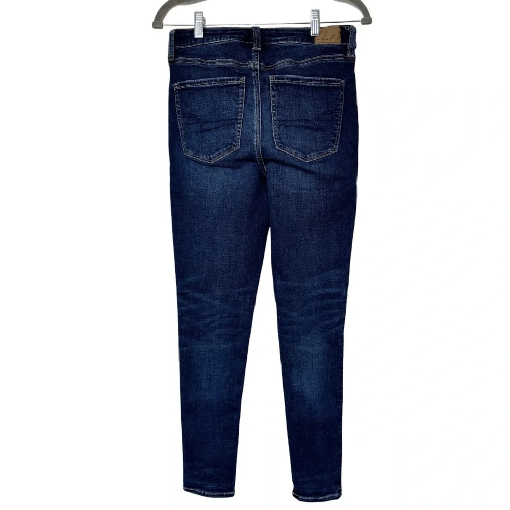 {American Eagle} 